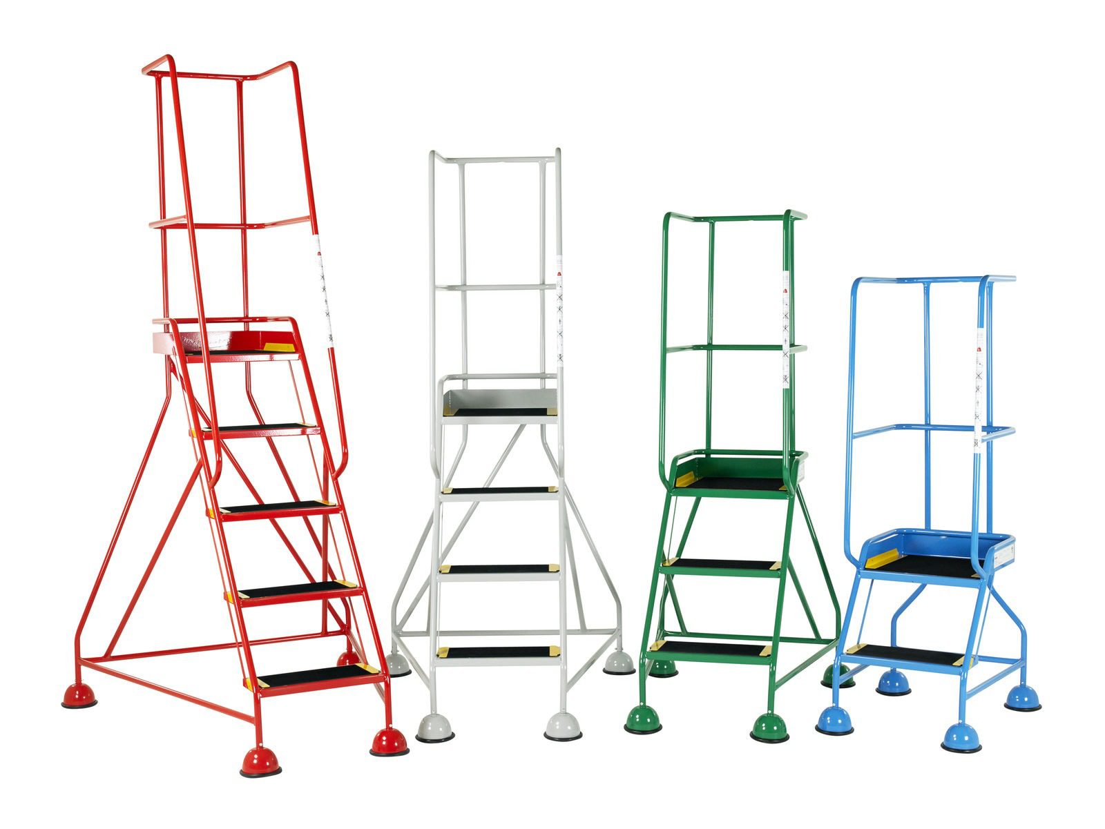 Benchmark 3 Step Aluminum Step Ladder, with High Handrail